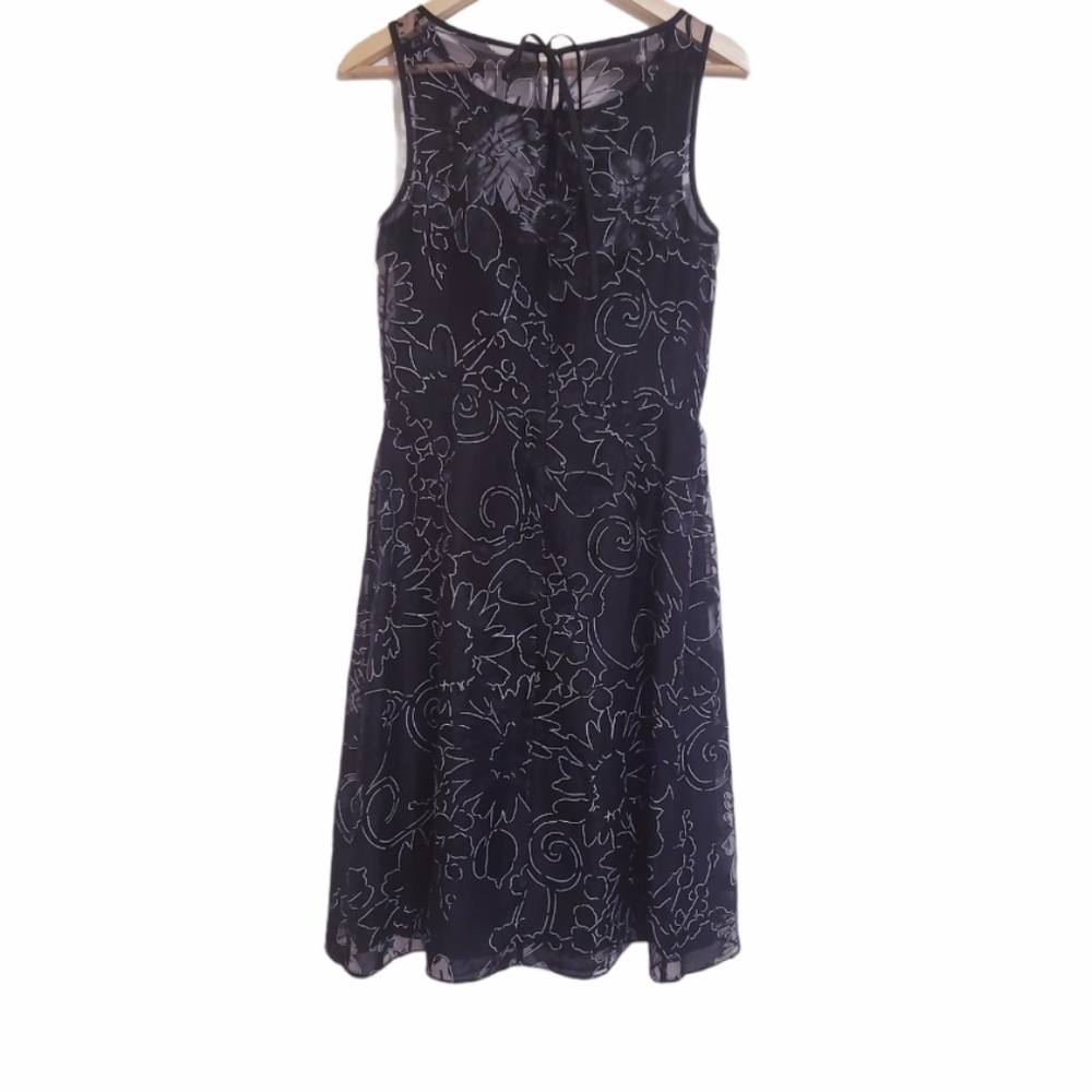 White house | black market black dress -Size 6 - Picture 3 of 8